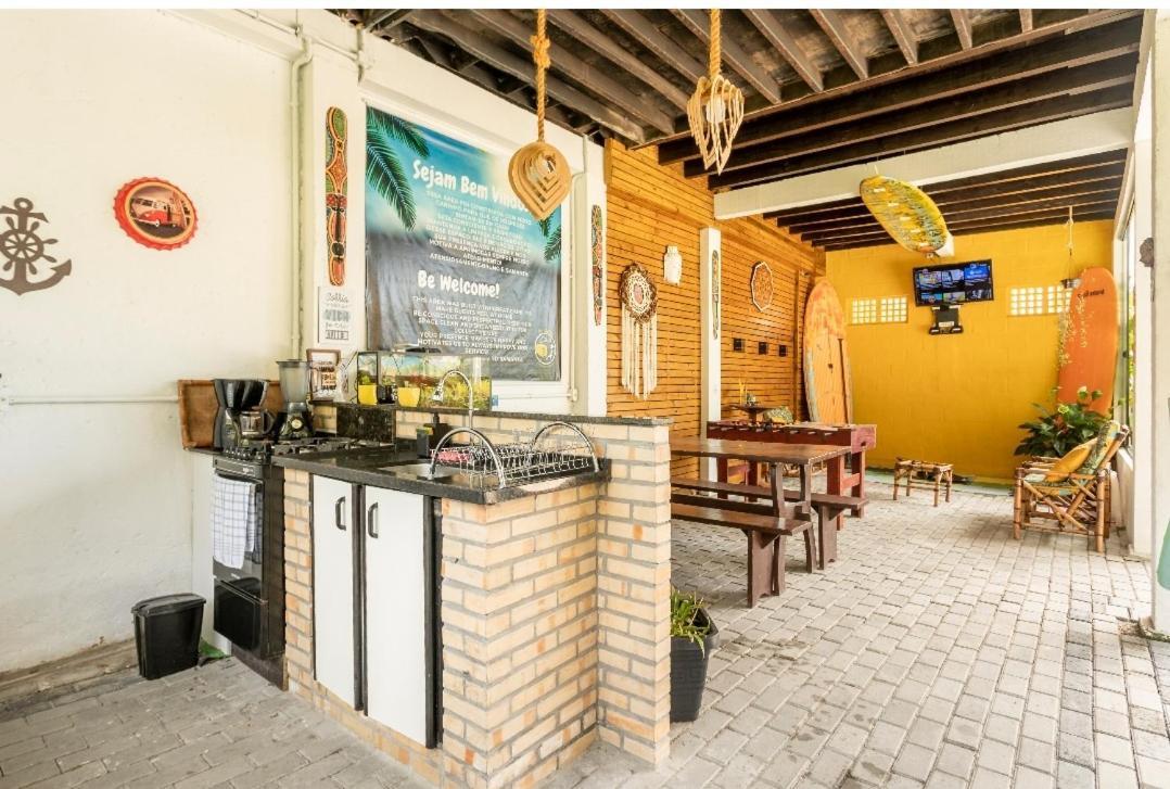 Pousada Container Amarelo Palhoça Екстериор снимка
